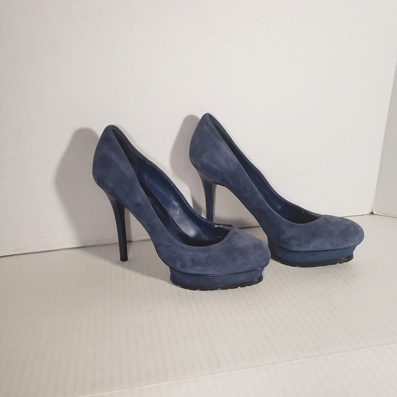 Women's BCBGMAXAZRIA Haile 5in Suede Pumps - Picture 3 of 7